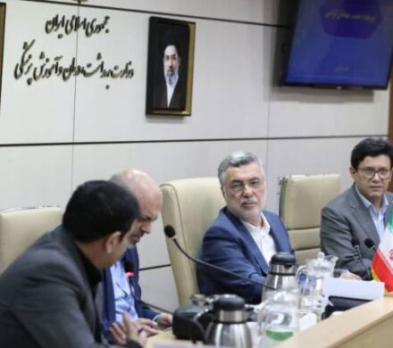 حمایت قاطع عمران عباسی کالی از جامعه پرستاری و پرسنل درمان در دیدار با وزیر بهداشت / حقوق ها باید افزایش یابد
